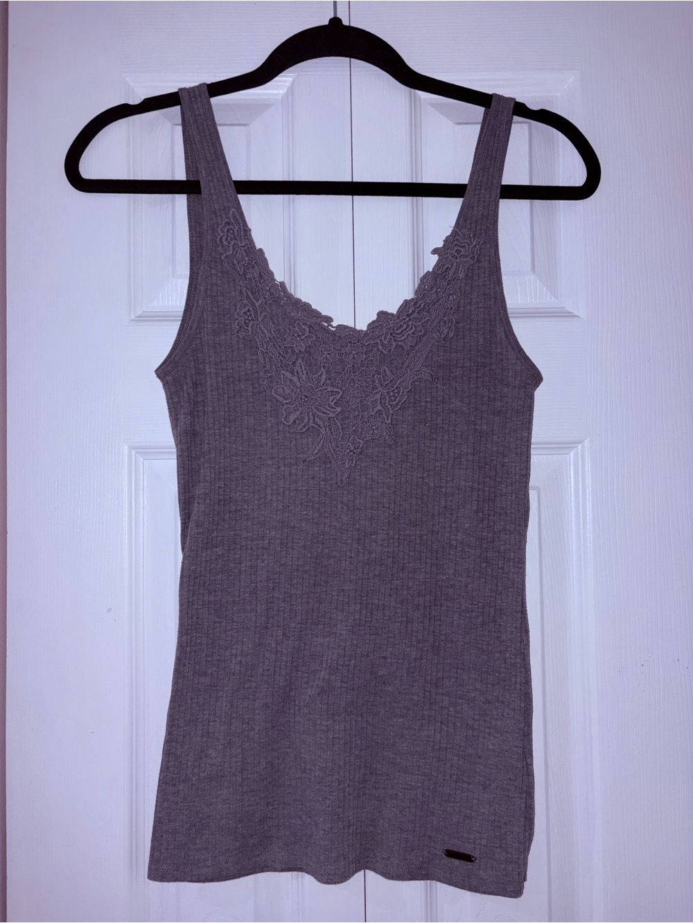 Hollister Ribbed Lace Gray Heathered Fitted Layering Tank Top Size Small Y2K